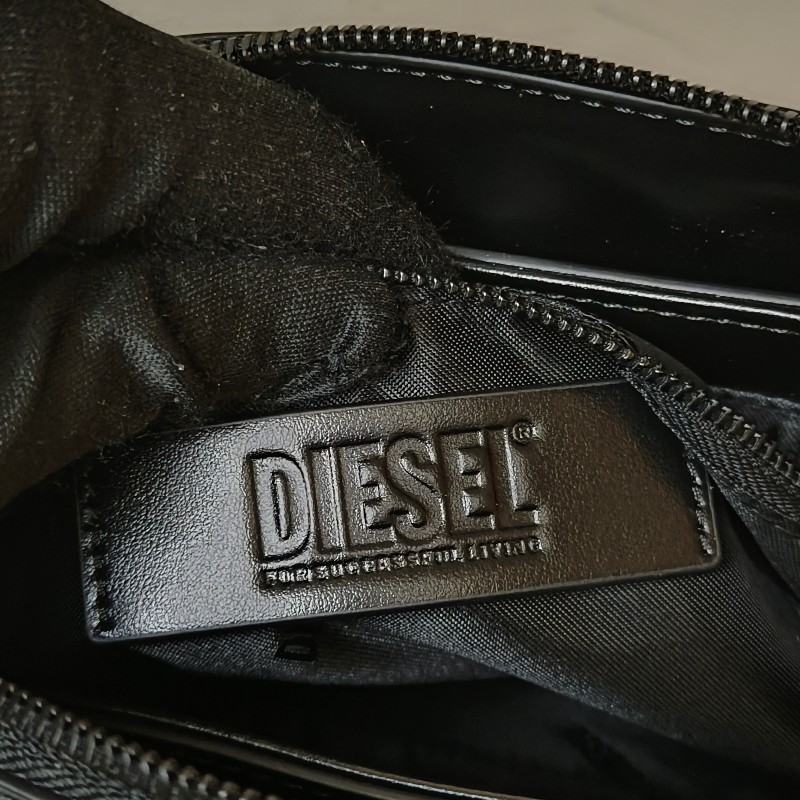 【全新】㊣✨Diesel✨（附防塵袋）黑色 烤漆 D字 潮流 Y2K 相機包 肩背包 斜背包/二手精品/二手包/保證正品-26