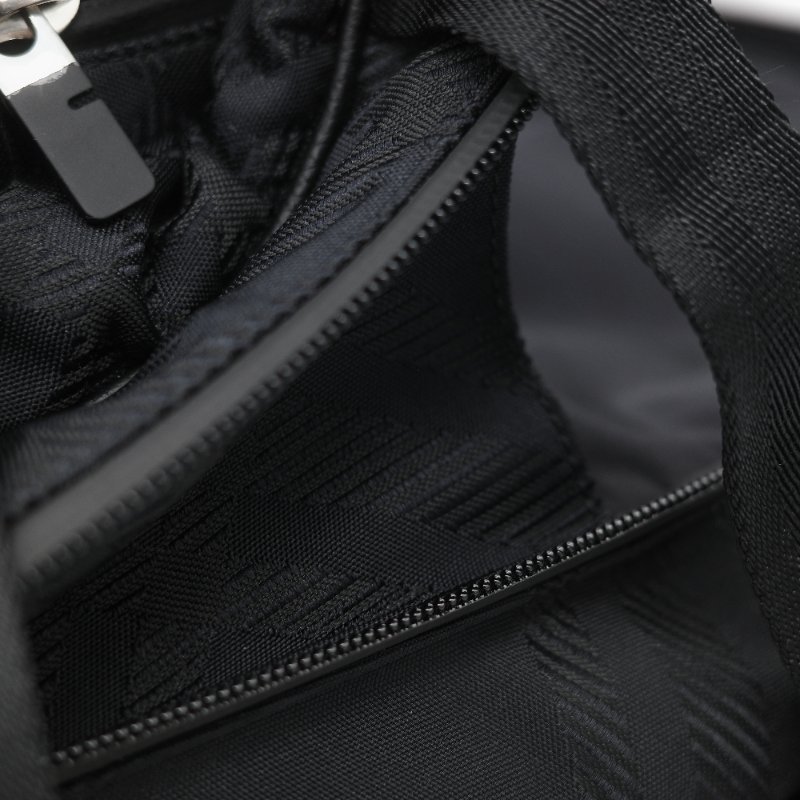 Burberry 博柏利 黑色尼龍 後背包 雙肩包-24