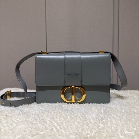 Dior 蒙田30 灰綠色