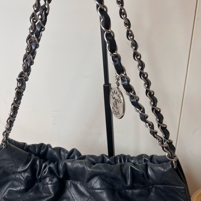 ෆ Chanel 22bag黑銀垃圾袋小號-7