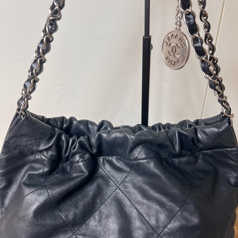 ෆ Chanel 22bag黑銀垃圾袋小號-9