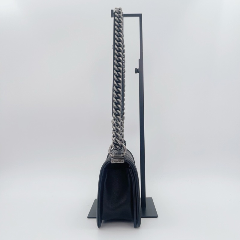 「JL精品代購」香奈兒黑銀羊皮外縫線leboy小號-5