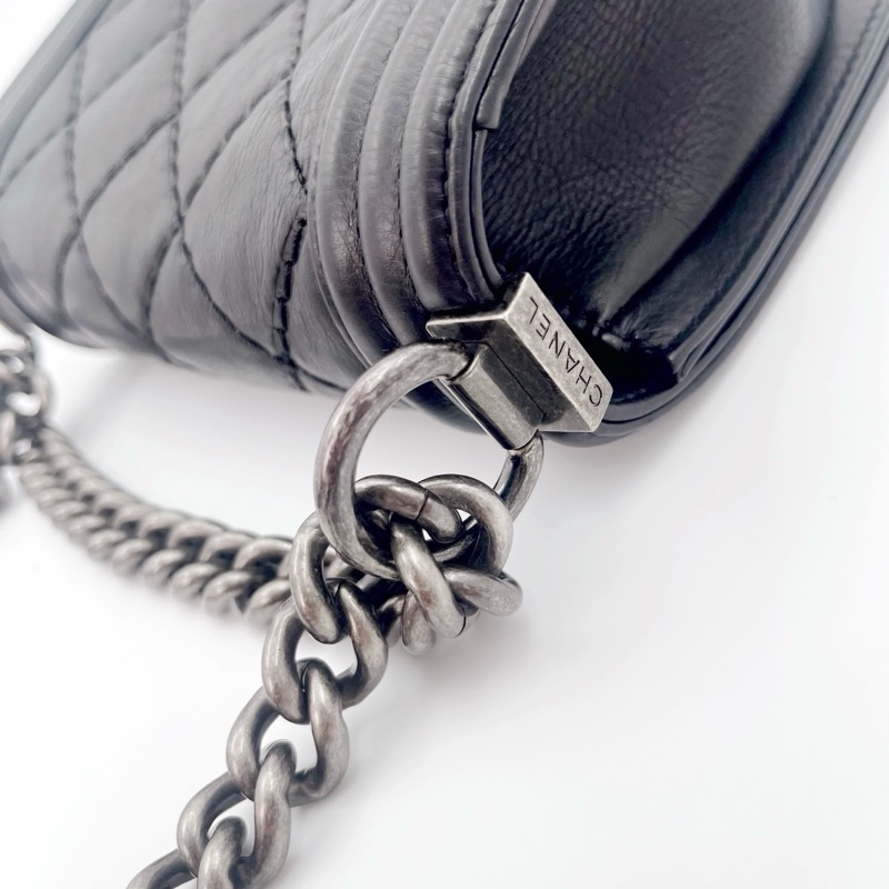 「JL精品代購」香奈兒黑銀羊皮外縫線leboy小號-15