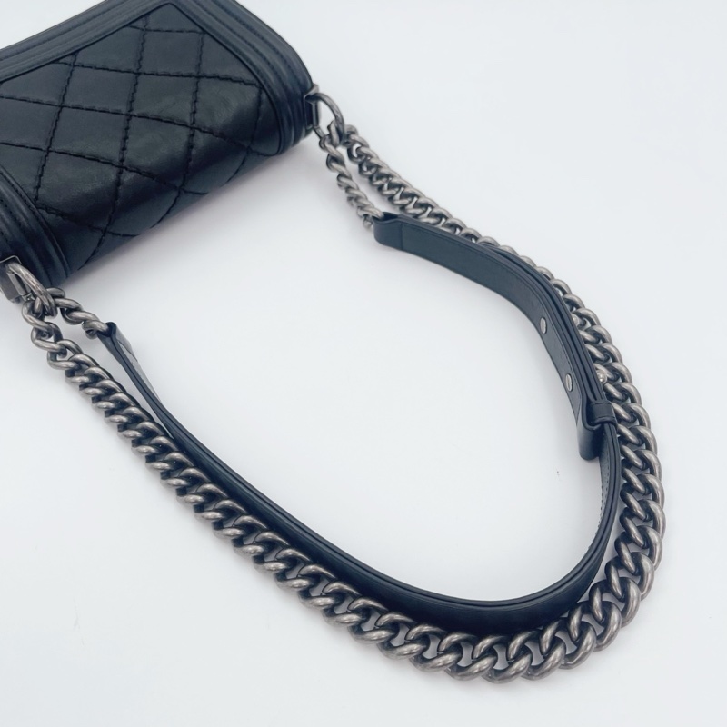 「JL精品代購」香奈兒黑銀羊皮外縫線leboy小號-18