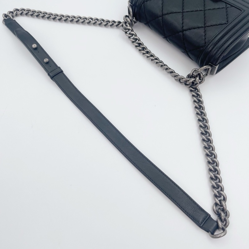 「JL精品代購」香奈兒黑銀羊皮外縫線leboy小號-19