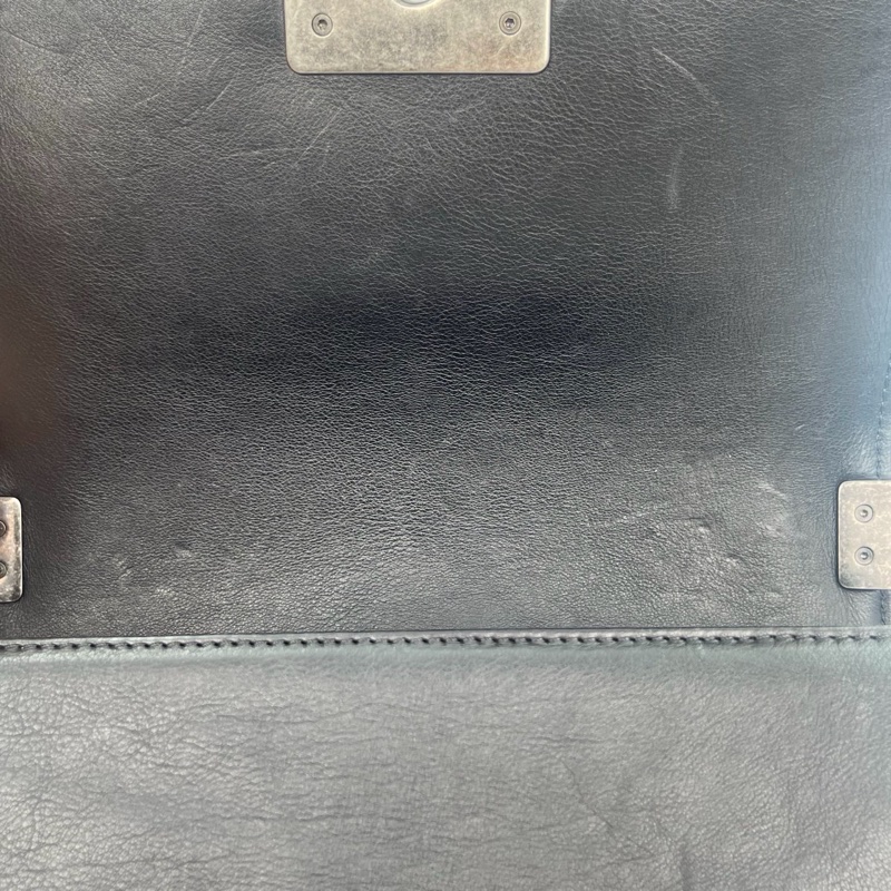 「JL精品代購」香奈兒黑銀羊皮外縫線leboy小號-29