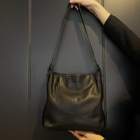 「JL精品代購」香奈兒So Black黑武士羊皮單肩斜挎托特包