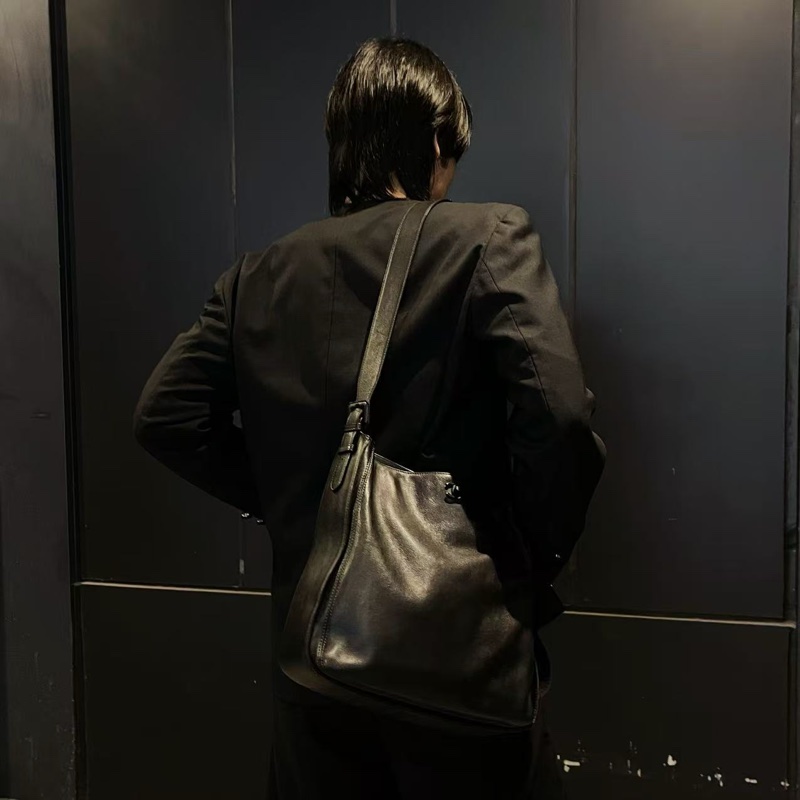 「JL精品代購」香奈兒So Black黑武士羊皮單肩斜挎托特包-2