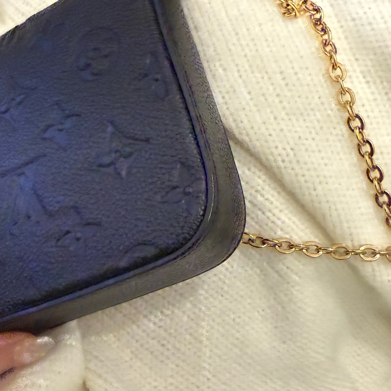 LV 黑色牛皮三合一鏈包-2