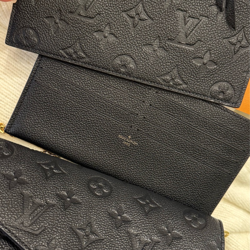 LV 黑色牛皮三合一鏈包-5