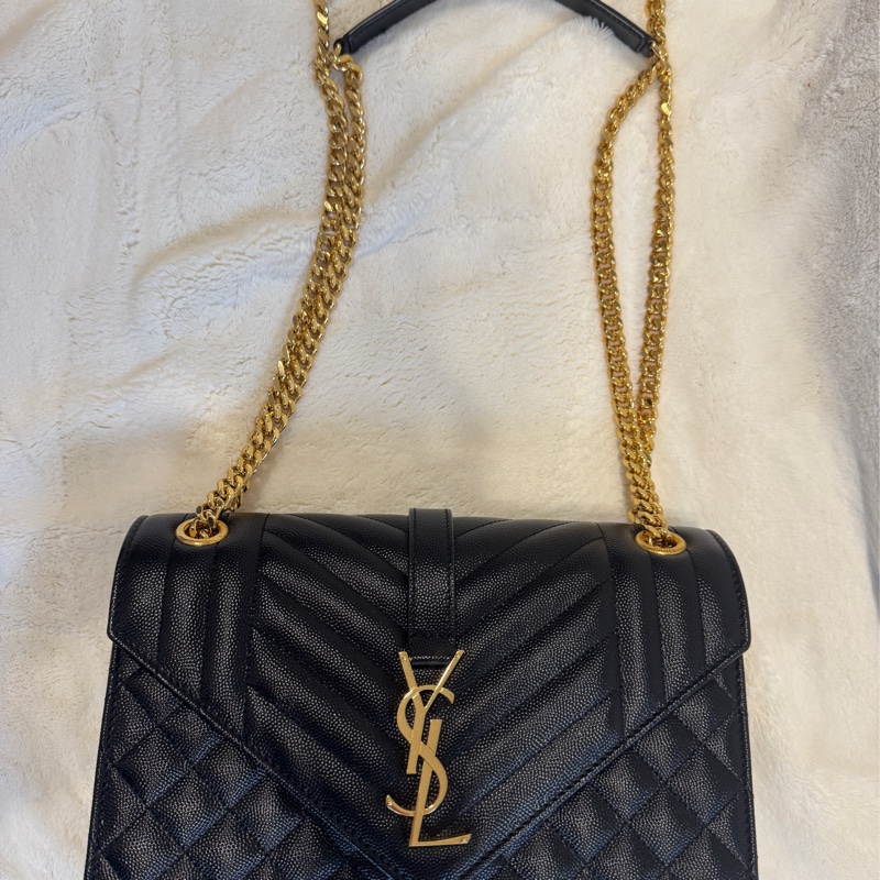 ENVELOPE粒面絎縫皮革中型信封袋-1