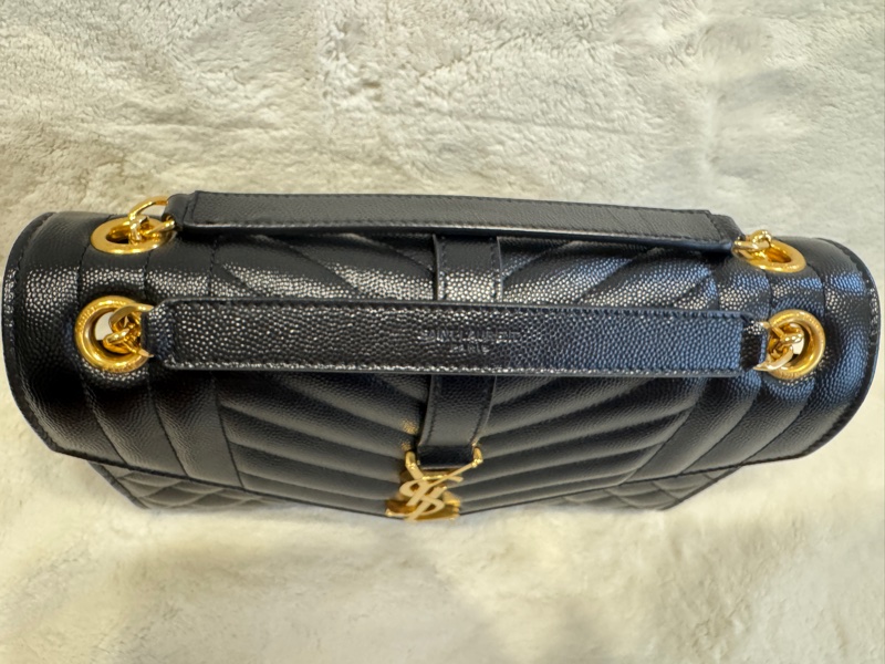 ENVELOPE粒面絎縫皮革中型信封袋-2