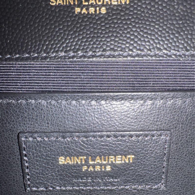 ENVELOPE粒面絎縫皮革中型信封袋-8