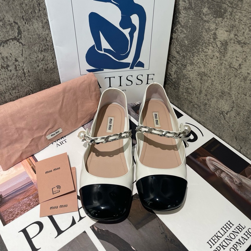 Miumiu 繆繆 黑白漆皮 珍珠瑪麗珍鞋-0