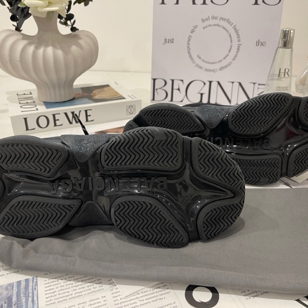 Balenciaga巴黎世家 老爹鞋-8