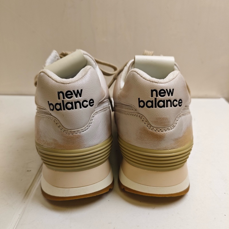 繆繆 MiuMiu x New Balance 574 白色復古風休閒鞋-3
