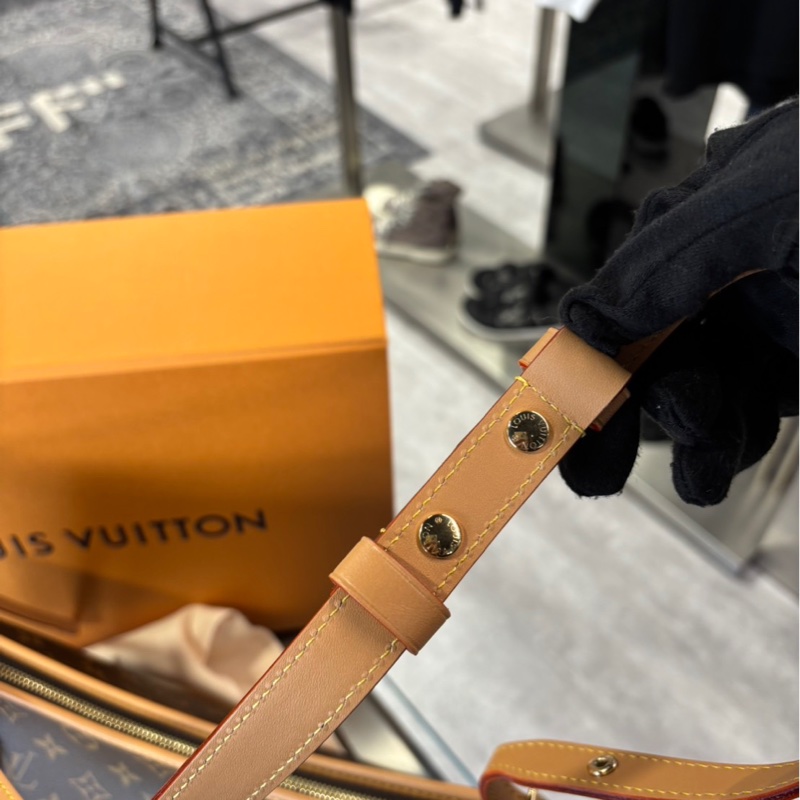 全新品含購證🌟Louis Vuitton LV Carryall East West ｜Classic Trend CT精品｜台北東區實體-6