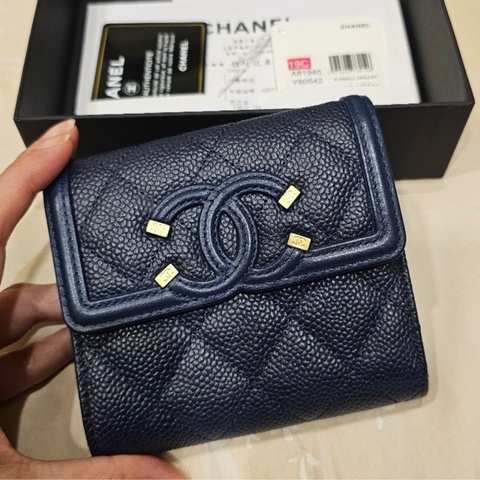 Chanel 藍金荔枝三折短夾