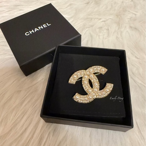Chanel 經典雙C胸針