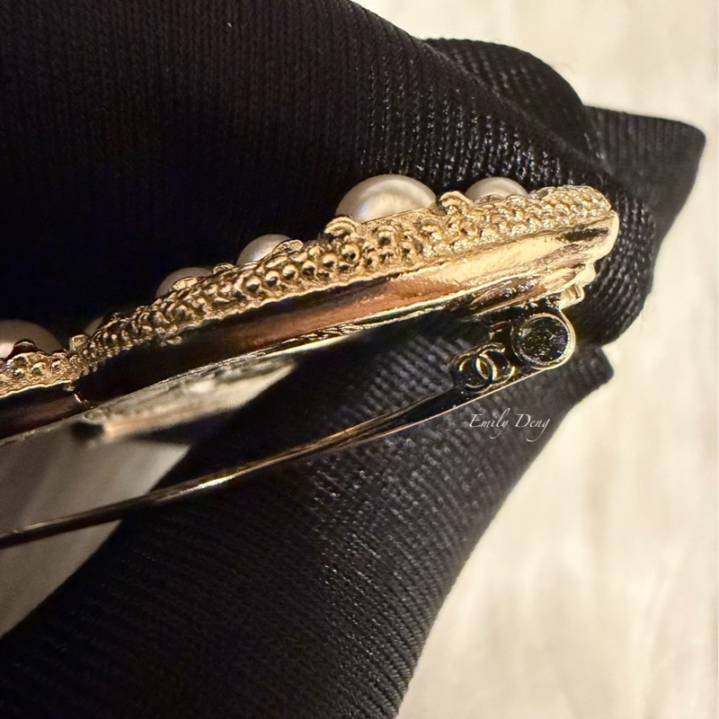 Chanel 經典雙C胸針-9