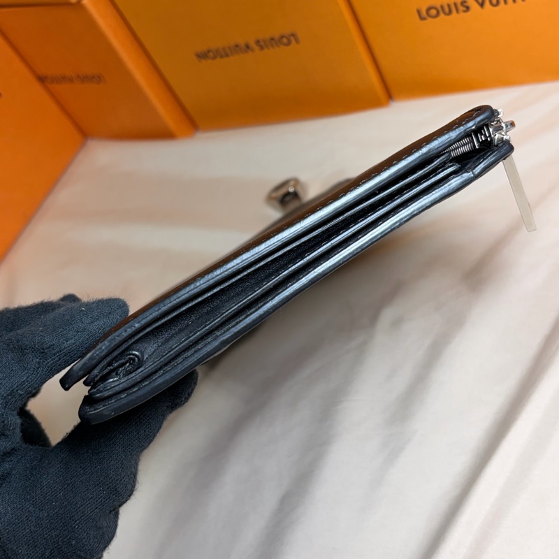 🤖超級好看 Fendi 芬迪 怪獸機器人 黑8卡 隔層手拿包-7