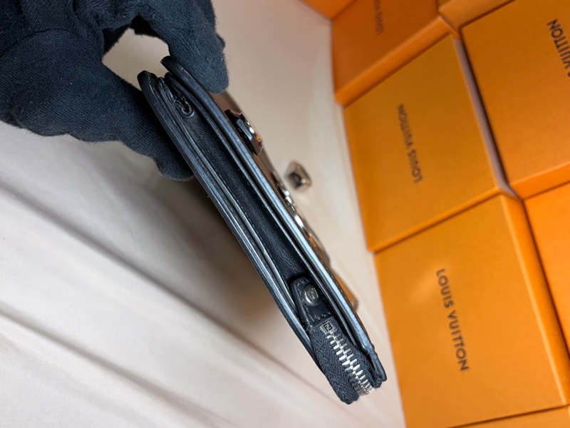 🤖超級好看 Fendi 芬迪 怪獸機器人 黑8卡 隔層手拿包-8