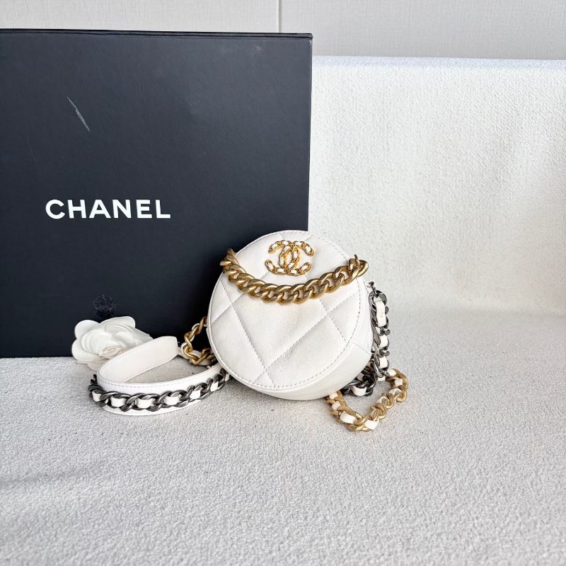 Chanel 19bag小圓餅 米白色 金扣 羊皮 12*12*6 98新配件塵袋 保卡-2