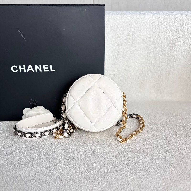 Chanel 19bag小圓餅 米白色 金扣 羊皮 12*12*6 98新配件塵袋 保卡-8
