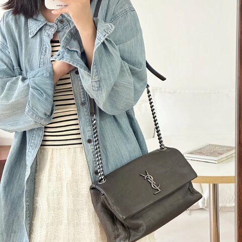 YSL 好萊塢灰銀肩背斜背包28*18*8 98新配件塵袋