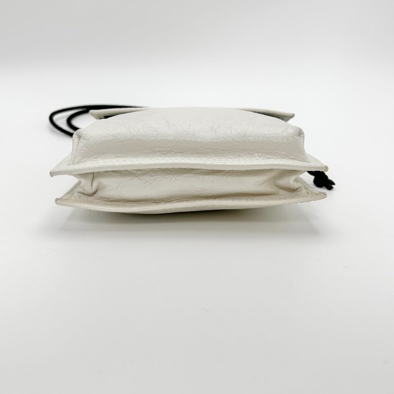 BALENCIAGA 白色油蠟皮explorer肩背斜背手機包 15*18*4 98新配件塵袋 吊牌-2