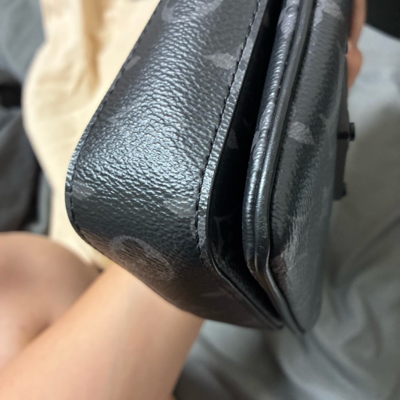 s-lock黑色老花側背包-4