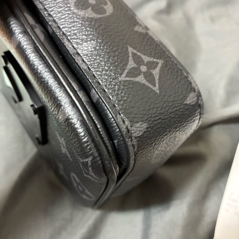 s-lock黑色老花側背包-5