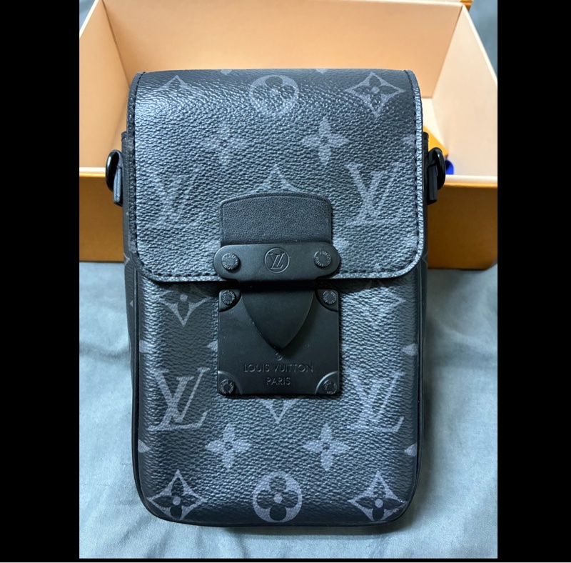 s-lock黑色老花側背包-6