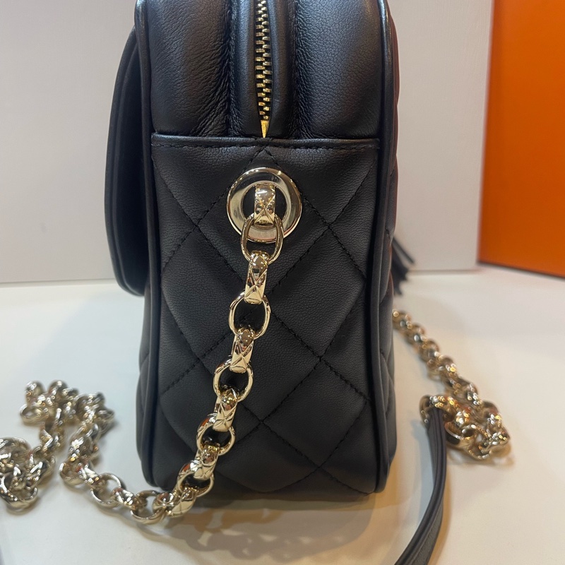 香奈兒 Chanel 黑色金扣 羊皮 流蘇相機包 戴妃包 黑卡27開 24cm-2
