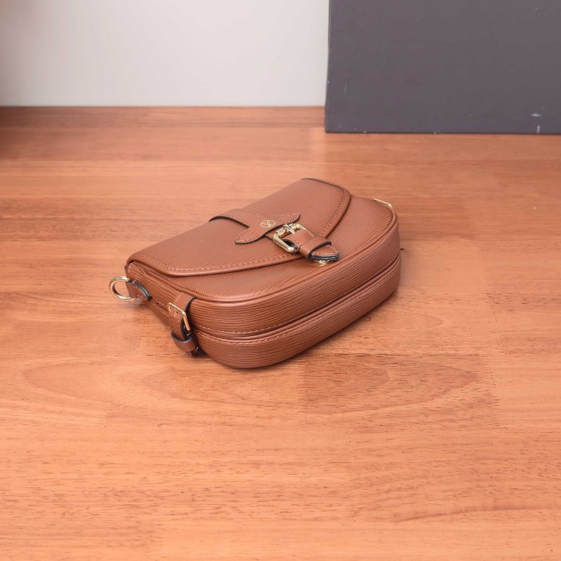 LV 棕色金扣水波紋雙子星肩背斜背包 芯片款19.5*15*6 98新配件塵袋-3