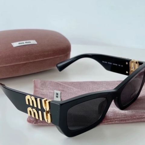 🌷全新代購！Miumiu 墨鏡/太陽眼鏡 11w 黑金 黑色貓眼