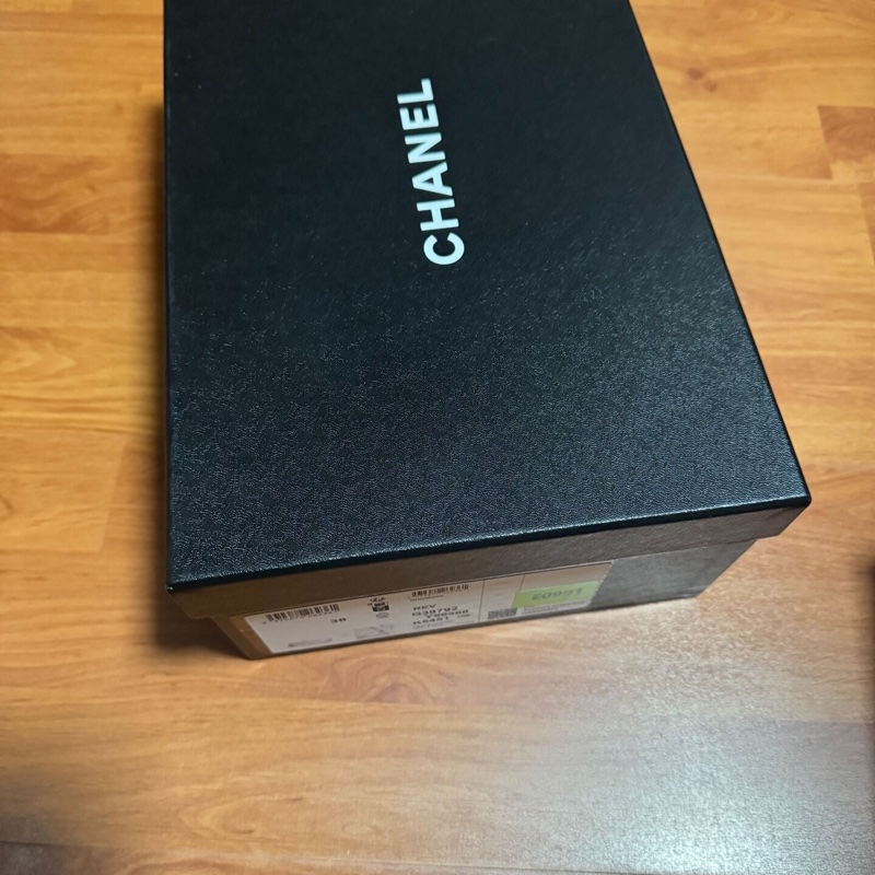 Chanel銀角大王香奈兒雙C徽標運動鞋 女款 白銀色 38碼-8