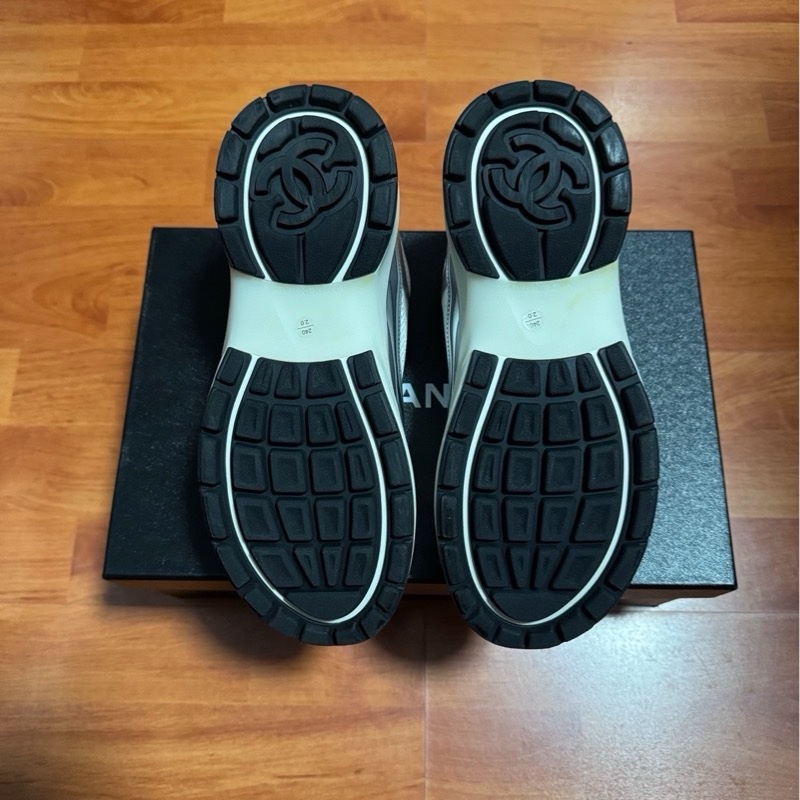 Chanel銀角大王香奈兒雙C徽標運動鞋 女款 白銀色 38碼-9