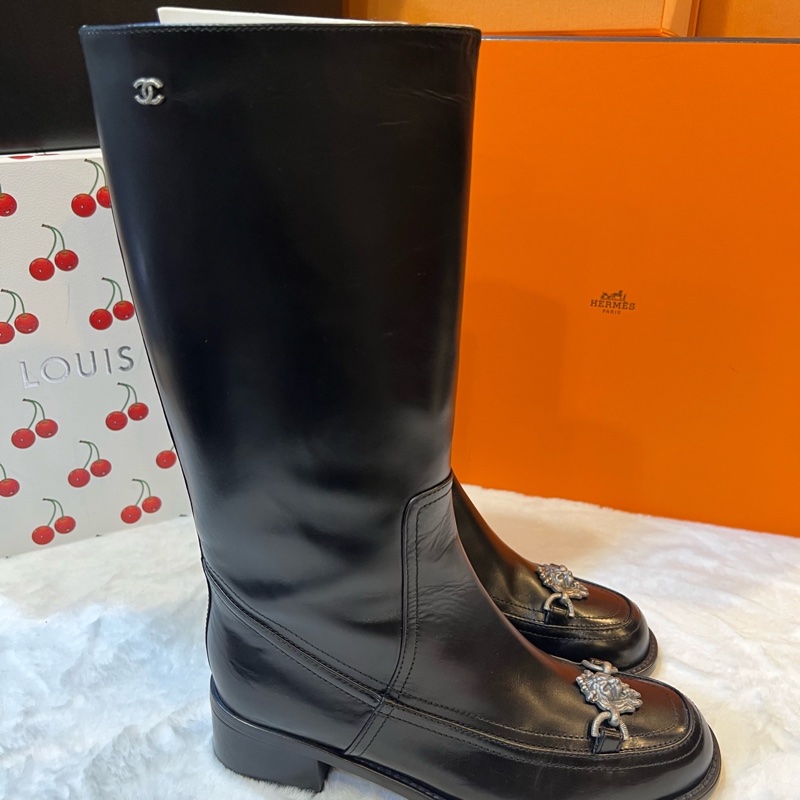 閒置未使用 香奈兒/Chanel 黑色獅頭logo長靴 38碼 🈚附件:單品-3