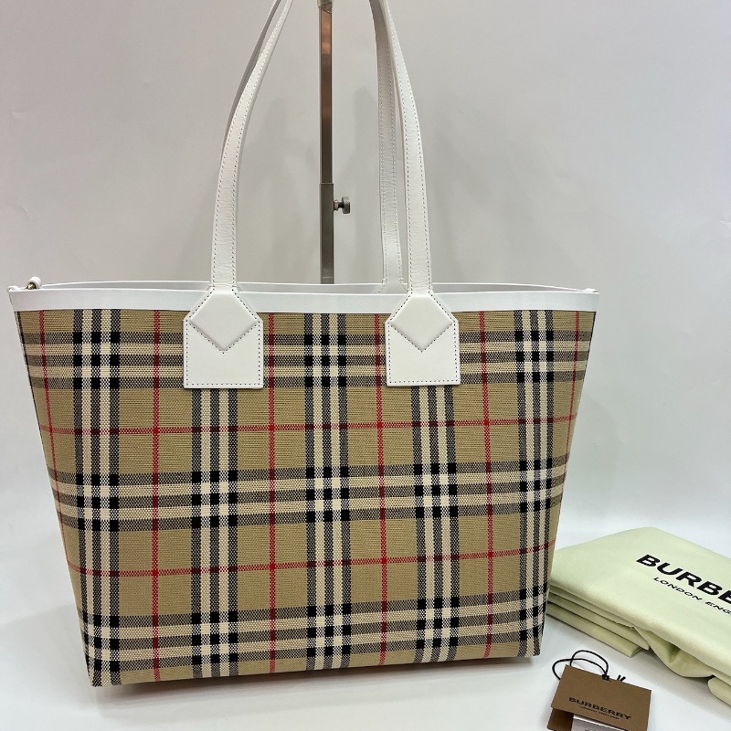 Burberry London Tote 8072332-1