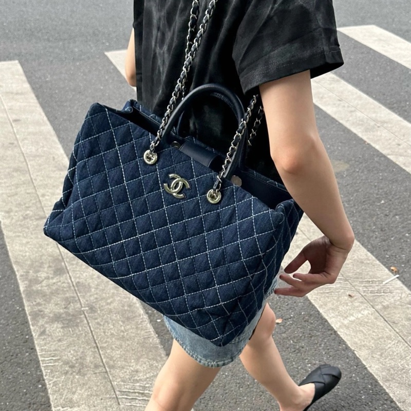 Chanel 牛仔絕版丹寧購物袋沙灘包 底長約30cm 附件防塵袋 保卡27開-1