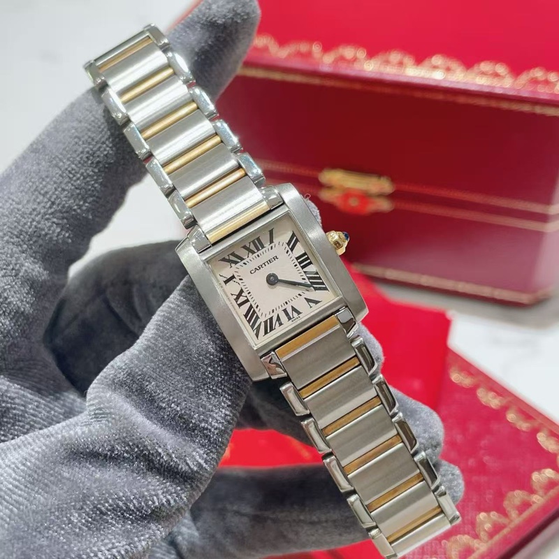 卡地亞Tank系列W51007Q4小號間金石英女表-4