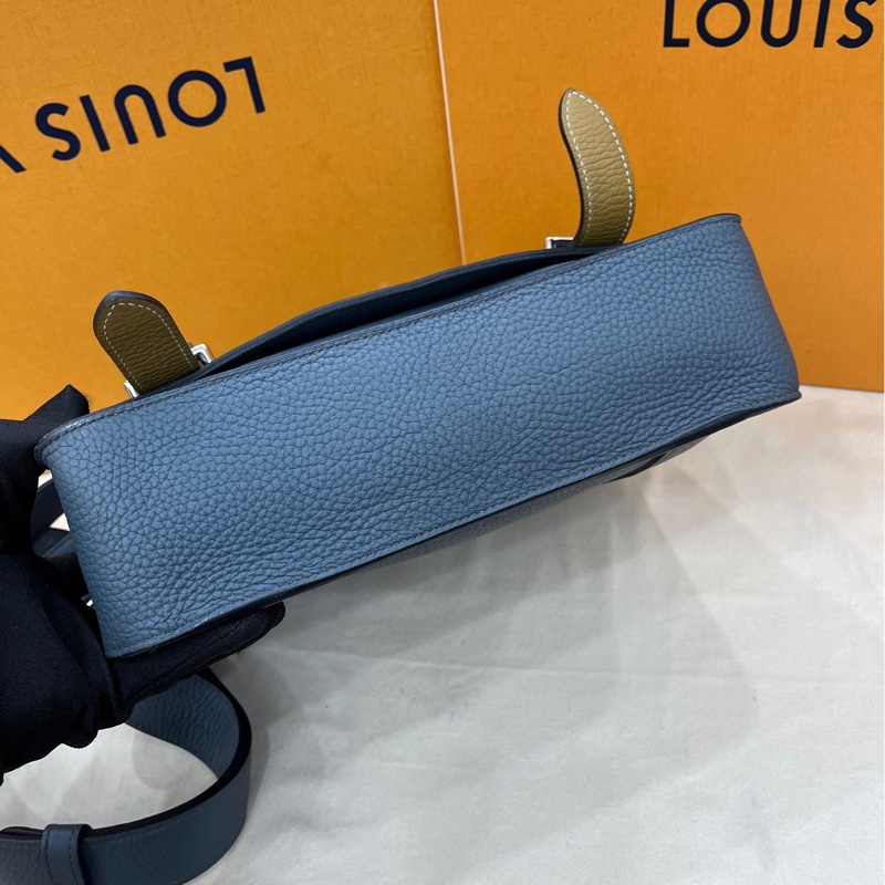 98新HERMES愛馬仕 steven 史蒂夫經典雙扣郵差包-4