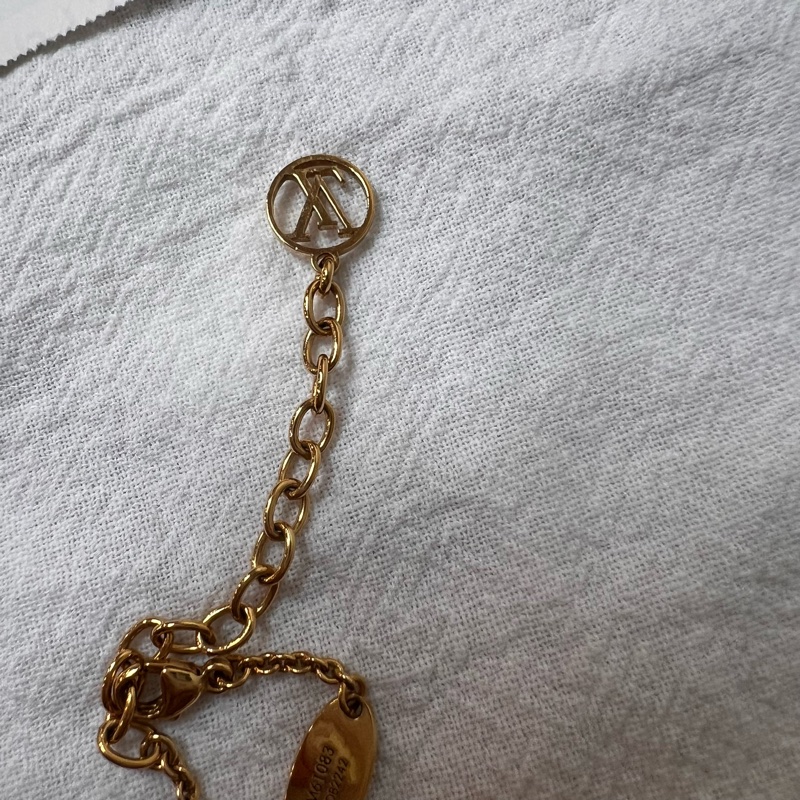 ෆ LV V字項鍊🈶購證-14