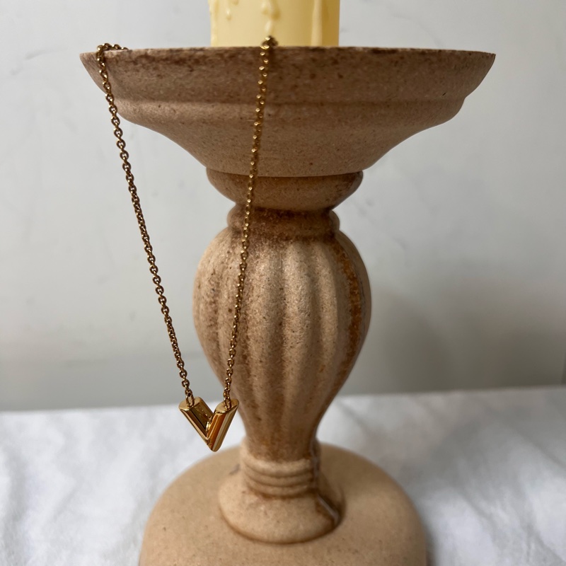 ෆ LV V字項鍊🈶購證-16