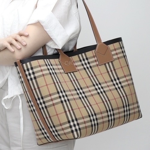 Burberry Briar tote bag 8066223-4