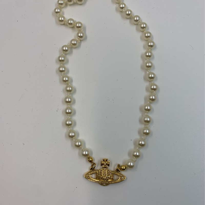 Vinnie Westwood Necklace-1