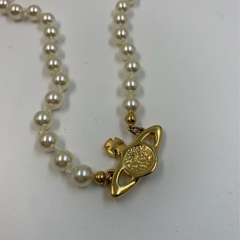 Vinnie Westwood Necklace-3