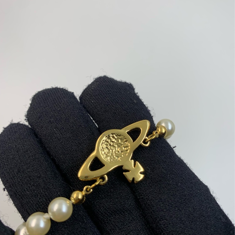 Vinnie Westwood Necklace-9