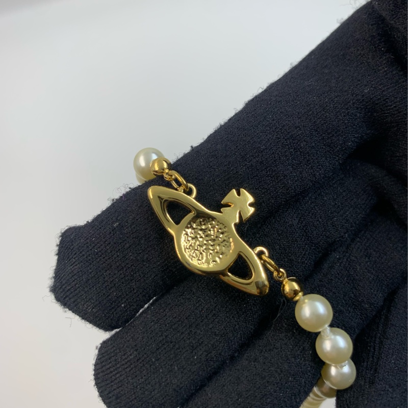 Vinnie Westwood Necklace-14